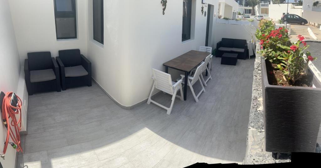 קוסטה טגוויסה Luxury Casa Playa Roca Bord De Mer מראה חיצוני תמונה